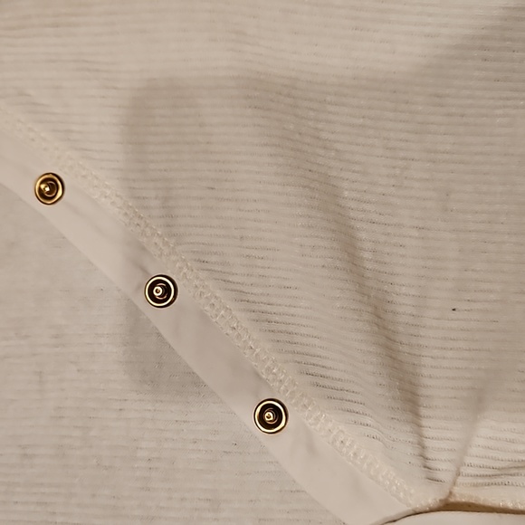 Nwot urban outfitters out from under ribbed henley snap 3/4 sleeve top white s - Picture 4 of 5